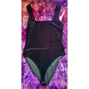 Forever 21 Black Crushed Velvet Bodysuit. Size small
